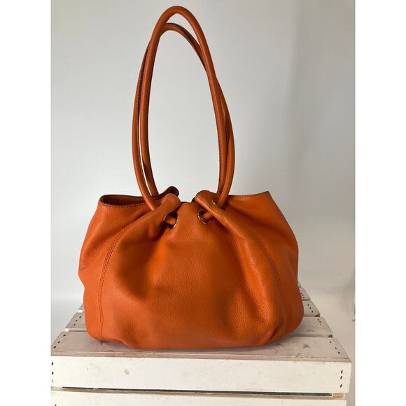 MICHAEL KORS, LARGE ORANGE PEBBLED LEATHER SHOUDLER BAG - Picture 16 of 16